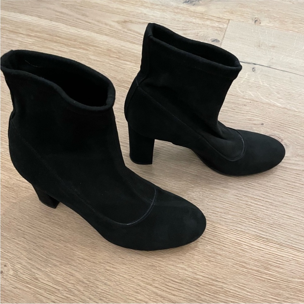 Barney’s New York Boots size 38.5, US 8.5, EUC
